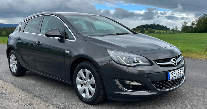 Opel Astra cena 34900 przebieg: 149000, rok produkcji 2014 z Stoczek Łukowski małe 379